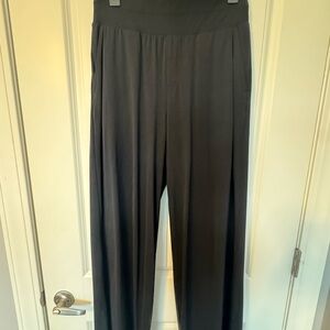 LOFT Lou & Grey wide leg Black Women's Pants size Medium